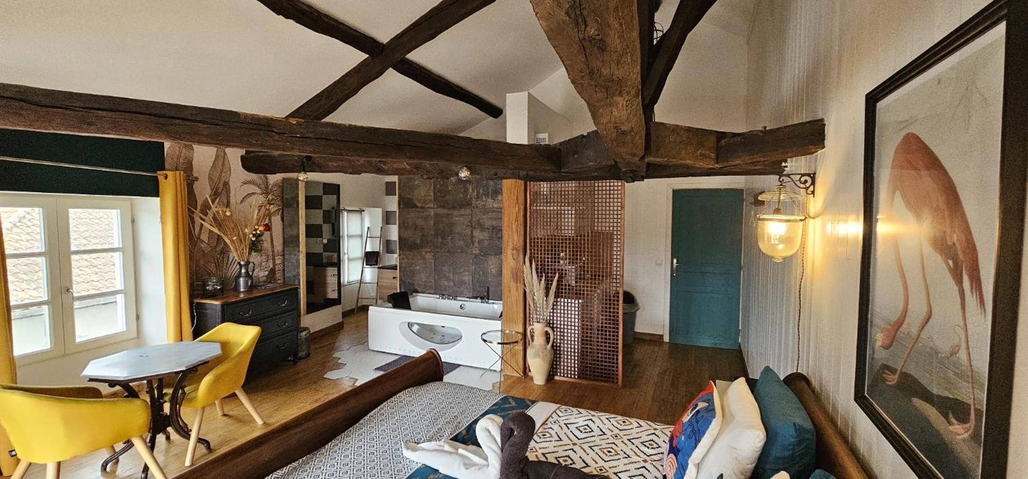 Suite Penthouse Romantique, Confolens, Charente Exterior foto